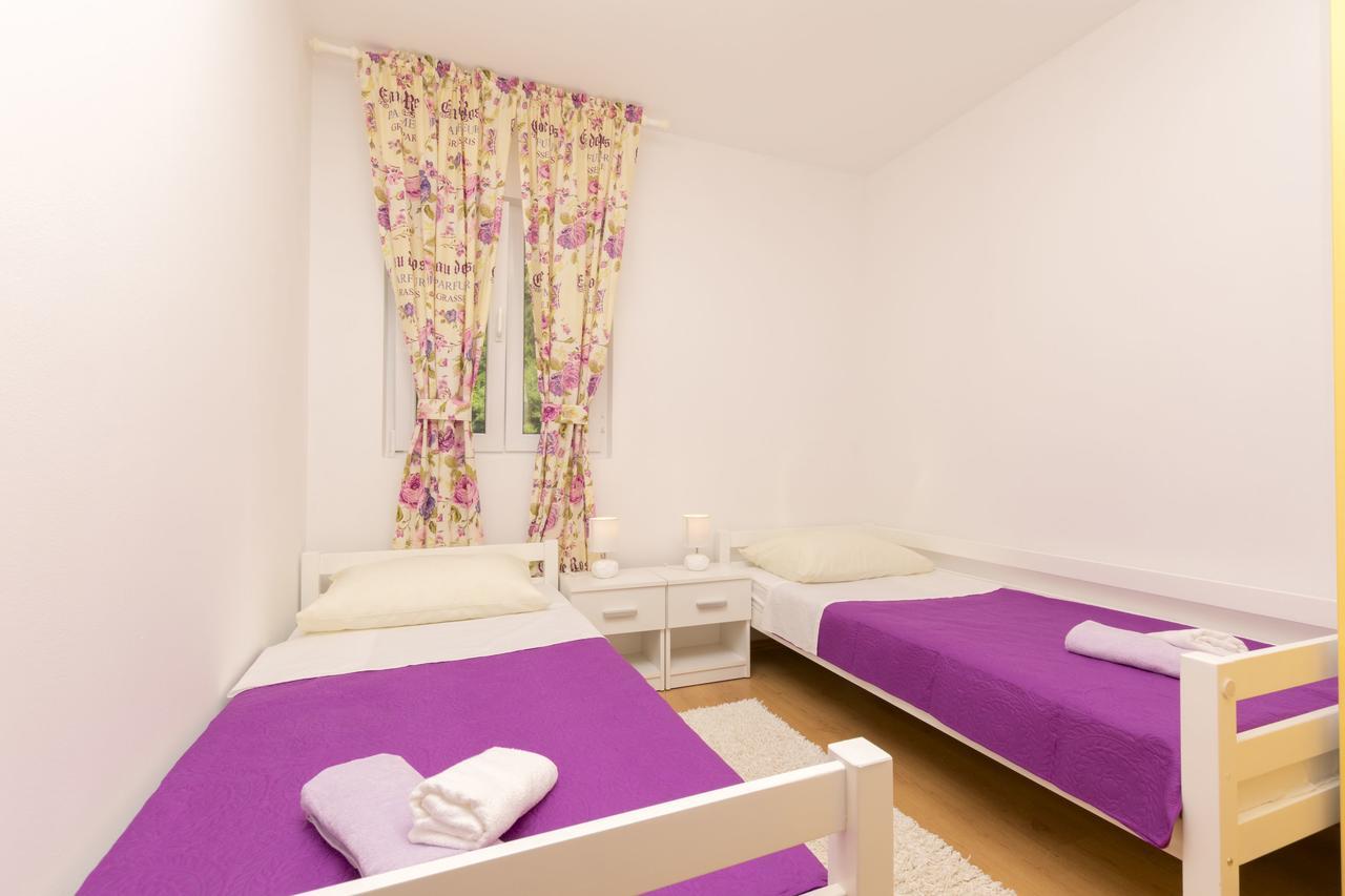 Apartment Petea Omiš Habitación foto